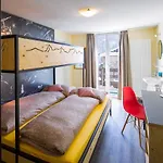 Eiger Guest house 2*