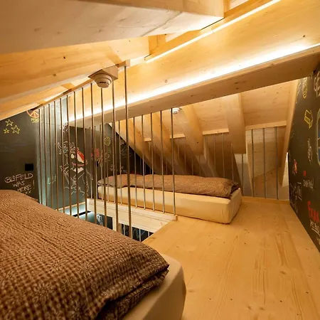 Eiger Guest house 2*